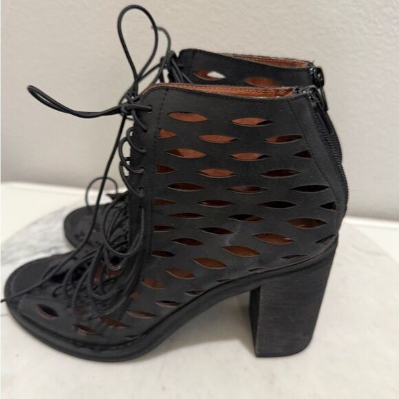 Jeffrey Campbell Shoes Womens Size 6.5 Boots Ibiza Black Laser Cut Leather - Picture 6 of 10
